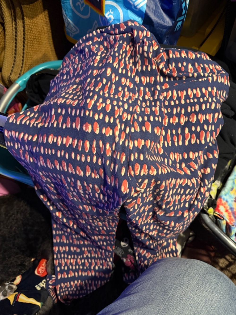 LuLaRoe Navy Top with Coral and Blush Teardrop Print